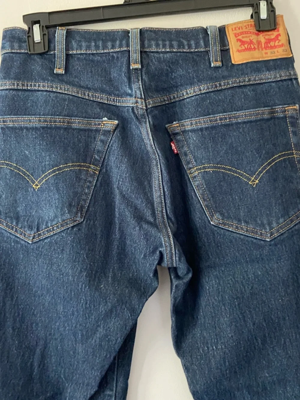 Levi's Men's 550 Relaxed Mid Rise Relaxed Fit Tapered Leg Jeans 32X32